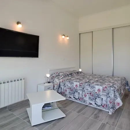 Apartment M&b *